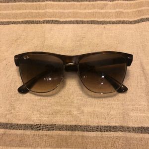 Rayban clubmasters in tortoise